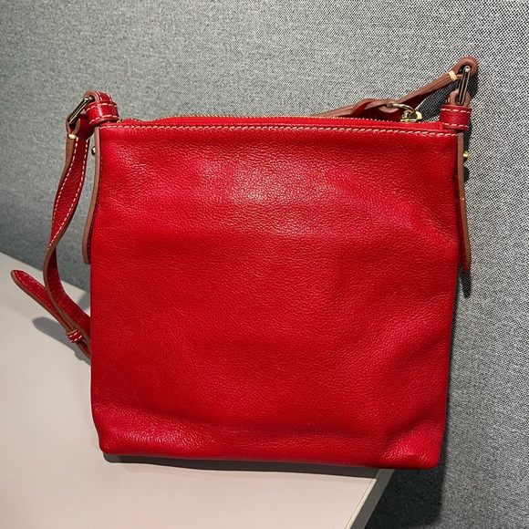 Dooney & Bourke Red Pebble Leather Letter Carrier Bag - Picture 2 of 16